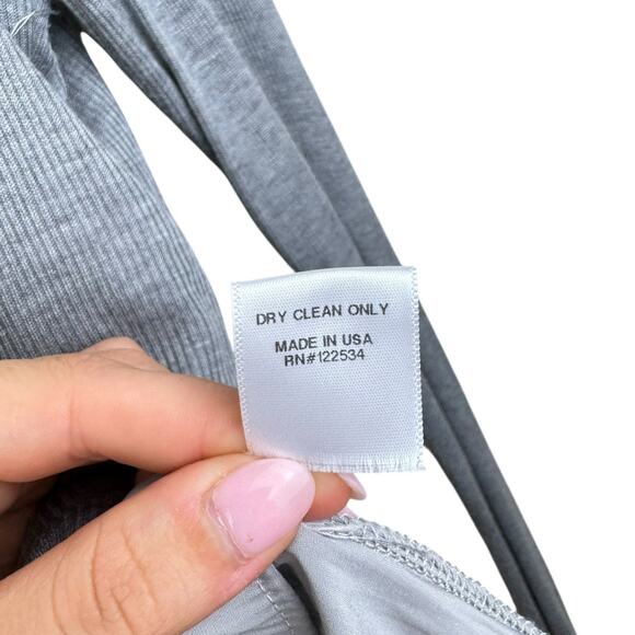 Lola & Sophie Gray Reptile Snake Print Asymmetrical Zip Long Sleeve Twofer Top - Picture 12 of 12